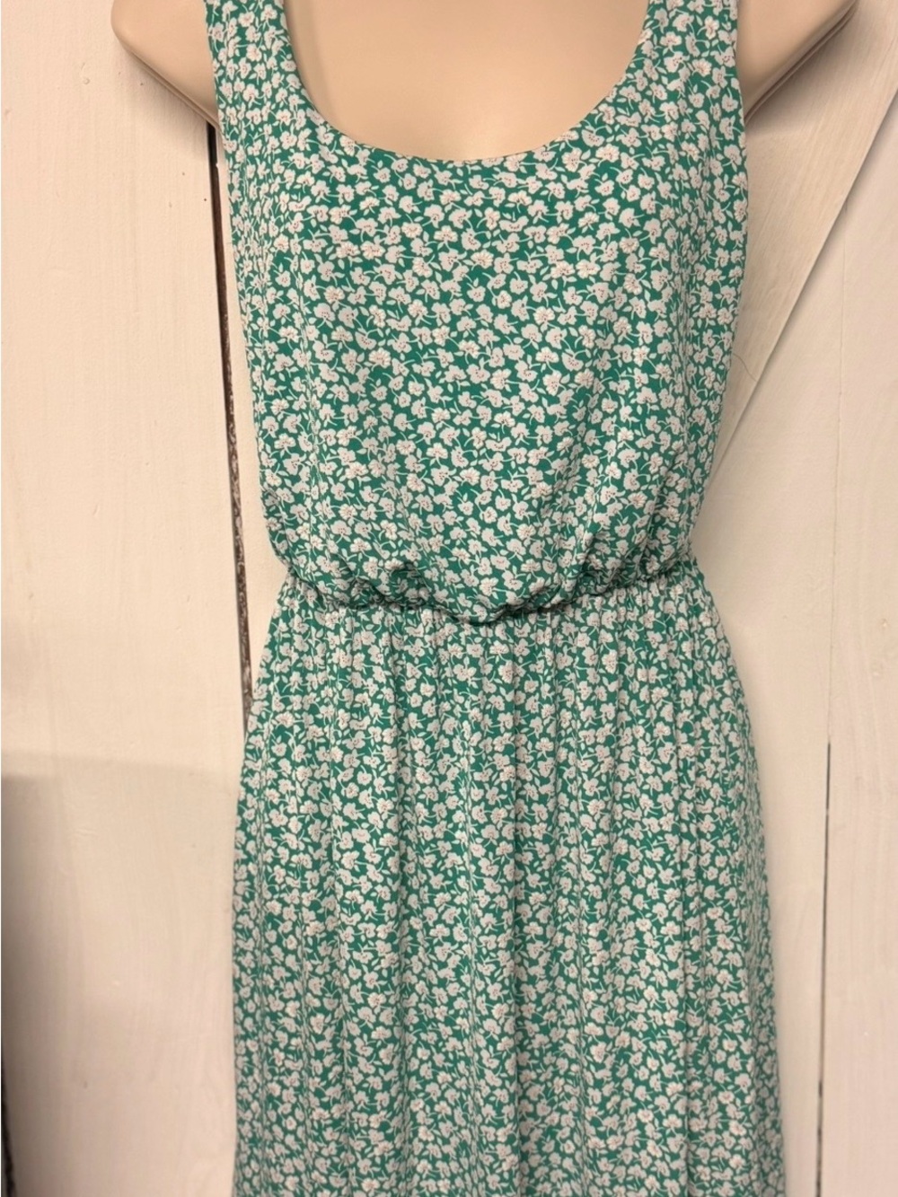 Kaileigh Green Floral Scoop-Neck Midi Dress
